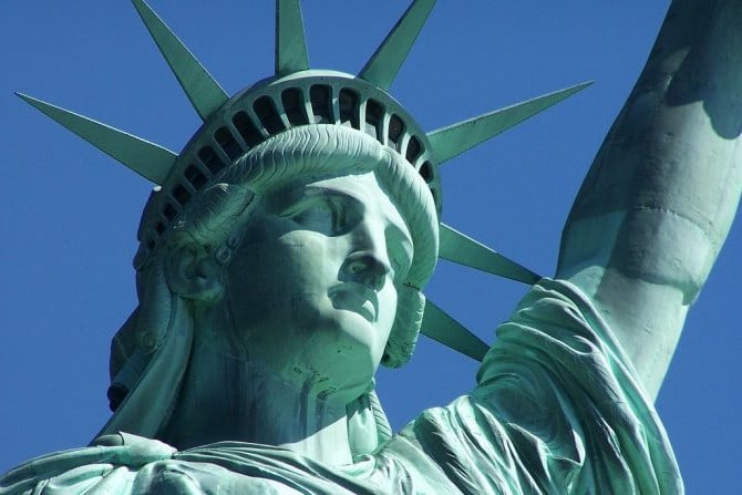 Богиня Свободы носит венец из семи лучей